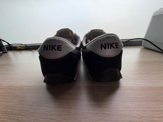 Zapatillas Nike Negras y Blancas