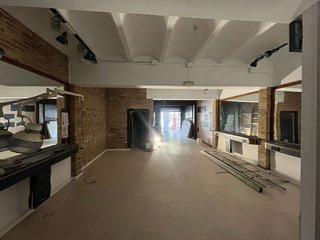 Local comercial en venta en Gavarra en Cornellà de Llobregat
