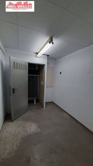 Local comercial en venta en El Pla de Sant Josep - L'Asil en Elche