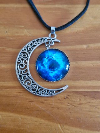 Collar cordón gamuza Luna y Galaxia Azul