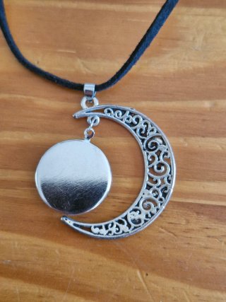 Collar cordón gamuza Luna y Galaxia Azul
