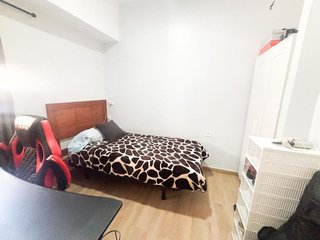 Local comercial en venta en Benicalap en Valencia
