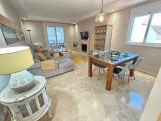 Piso en venta en Los Naranjos - Las Brisas en Marbella
