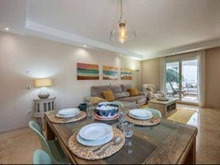 Piso en venta en Los Naranjos - Las Brisas en Marbella