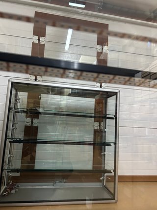 Vitrina sobremesa coleccionismo cristal y metal