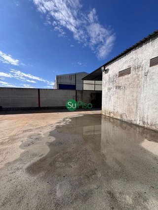 Nave industrial en venta en Yeles