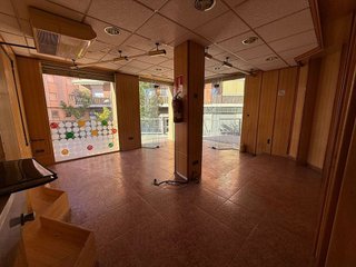 Local comercial en venta en Bufalà en Badalona
