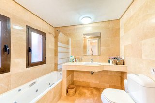 Piso en venta en San Luis de Sabinillas en Manilva