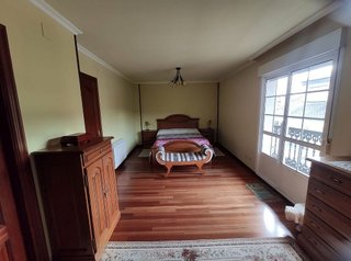 Chalet en venta en Sarria