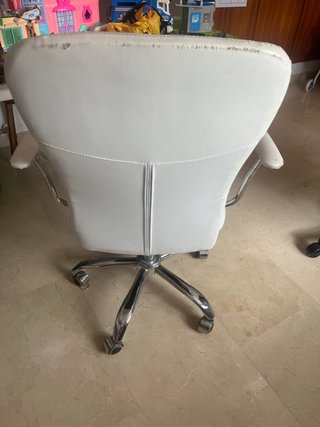 2 Sillas Escritorio: Gaming Newskill + Blanca