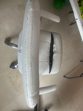 2 Sillas Escritorio: Gaming Newskill + Blanca