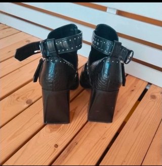 Botines Zara Talla 41 Negro Cocodrilo Hebillas