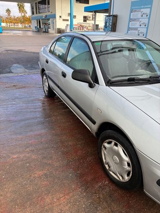 Mitsubishi Carisma 2005