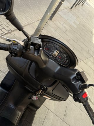 Suzuki Burgman 125cc Gris 2019