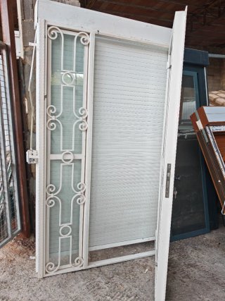 Reja con persiana 131x228