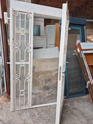 Reja con persiana 131x228