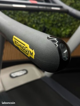 Cinta de correr Technogym Excite + JOG