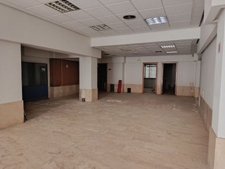 Local comercial en venta en Casco Antiguo en Llíria