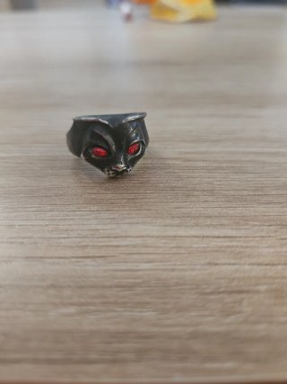 Anillo Gato Bastet Ojos Rojos