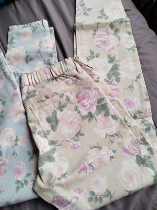 Pantalones estampados florales