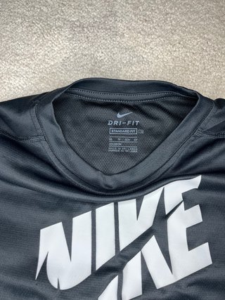 Camiseta Nike Dri-Fit Negra