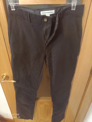 Pantalón Chino Negro Amazon Essentials
