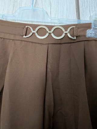 Pantalón de traje marrón mujer
