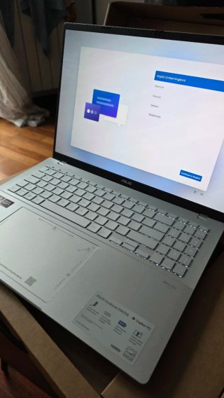 Portatile ASUS Vivobook S14/S16 Argento