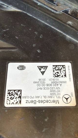 Faro Izquierdo Mercedes 2022