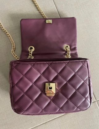 Bolso Valentino granate dorado
