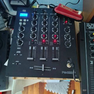 Equipo DJ Negro