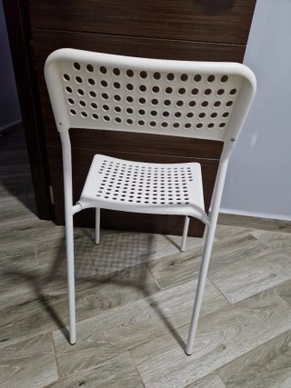 Sedia bianca IKEA