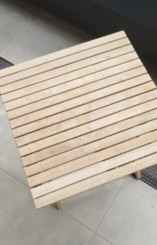 Mesa plegable de madera para terraza