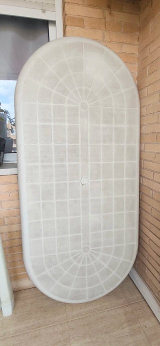 Mesa de plástico rectangular blanca