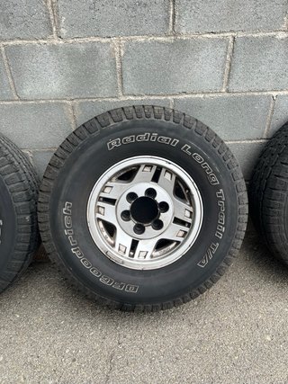Llantas Toyota HDJ 80 (5 unidades )