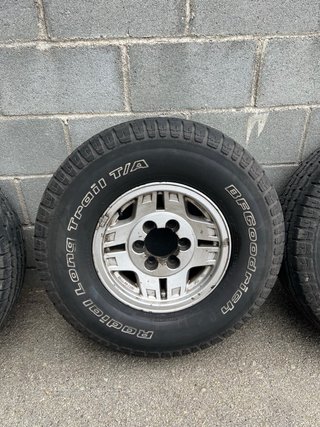 Llantas Toyota HDJ 80 (5 unidades )