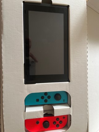 Nintendo Switch con 2 giochi