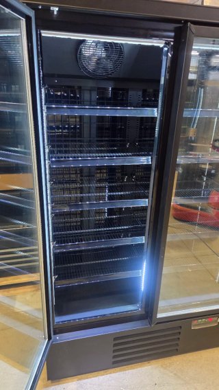 Congelatore verticale con porte in vetro