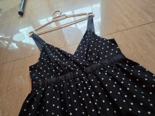 Vestido Naf Naf topos blanco y negro talla 38.