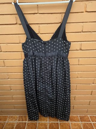 Vestido Naf Naf topos blanco y negro talla 38.