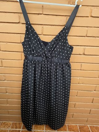 Vestido Naf Naf topos blanco y negro talla 38.