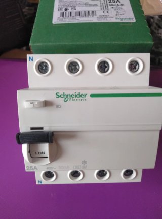 Diferencial 4p 25A-SI Superinmunizado Schneider