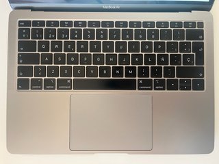 MacBook Air Retina 13” 2019 Medianoche