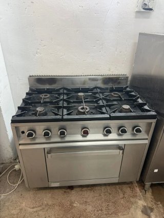 Cocina industrial 6 fuegos con horno