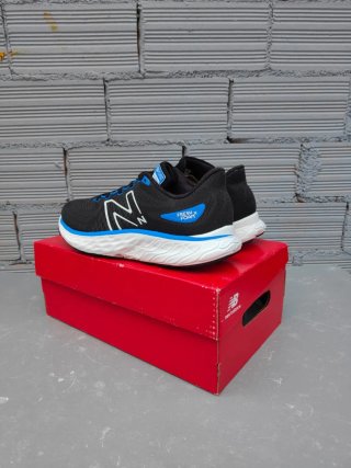 New Balance Fresh Foam X Evoz v3 Talla 42.5