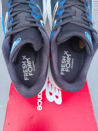 New Balance Fresh Foam X Evoz v3 Talla 42.5