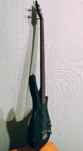 Bajo Eléctrico Negro