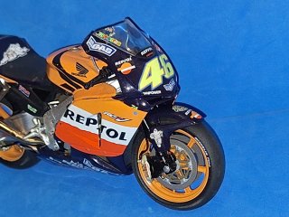 Honda RC211V 1/12 Valentino Rossi