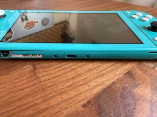 Nintendo Switch Lite para piezas NO FUNCIONA