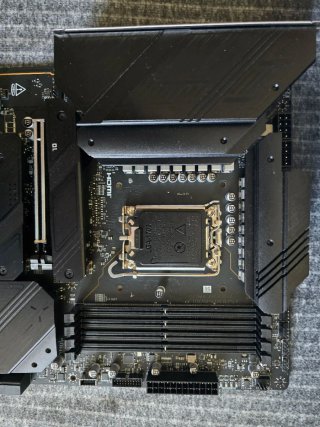 MSI MAG Z790 Tomahawk WIFI Placa Base
